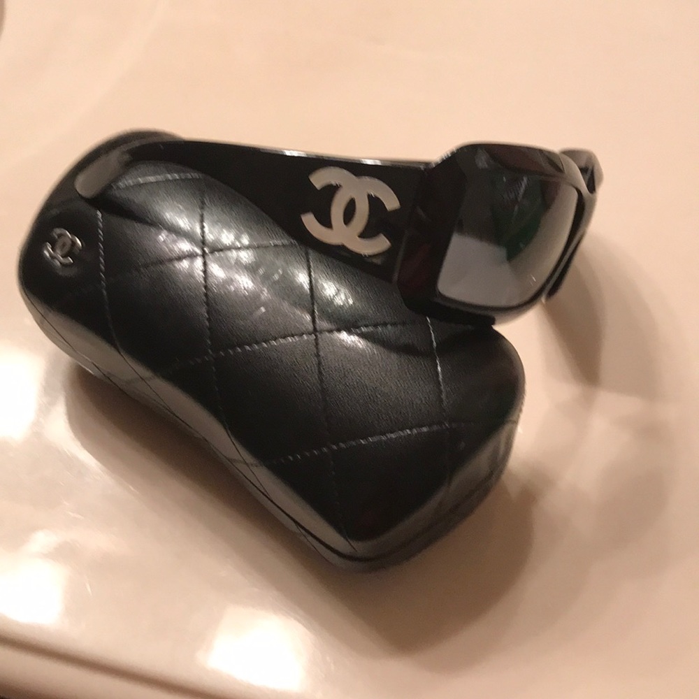 Authentic Chanel Sunglasses w Mother of Pearl